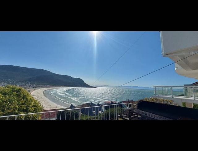 2 BEDROOM PROPERTY TO RENT IN FISH HOEK